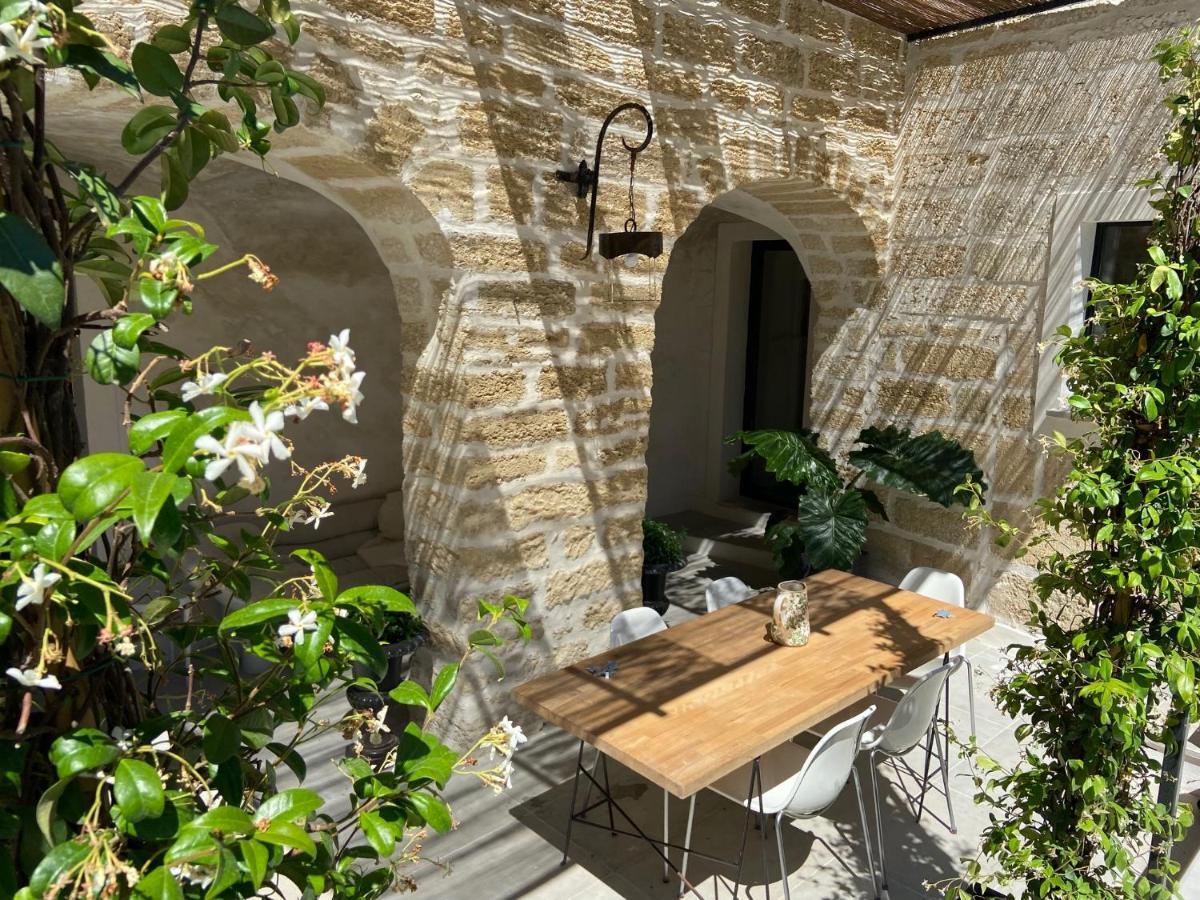 Bed and Breakfast La Cour St Siffret- Uzes Saint-Siffret Exterior foto