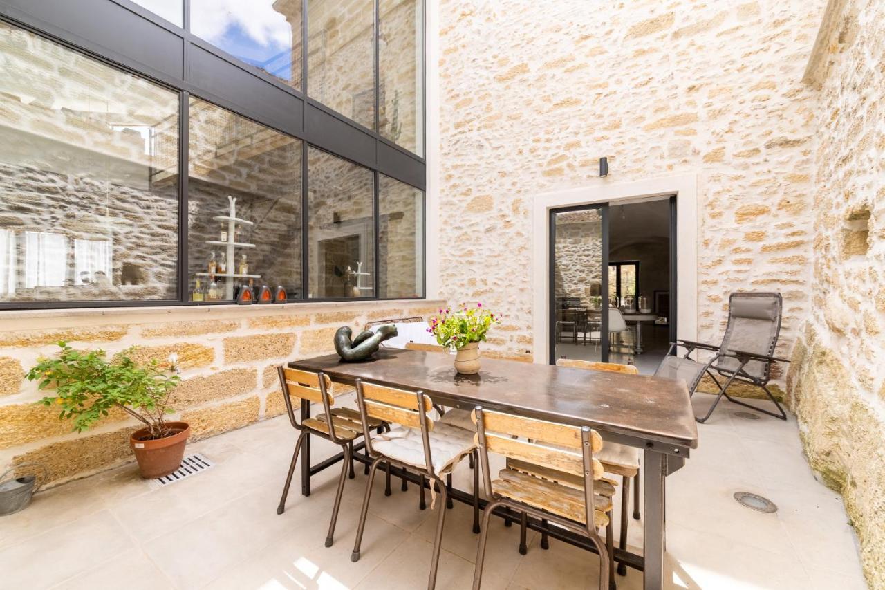 Bed and Breakfast La Cour St Siffret- Uzes Saint-Siffret Exterior foto